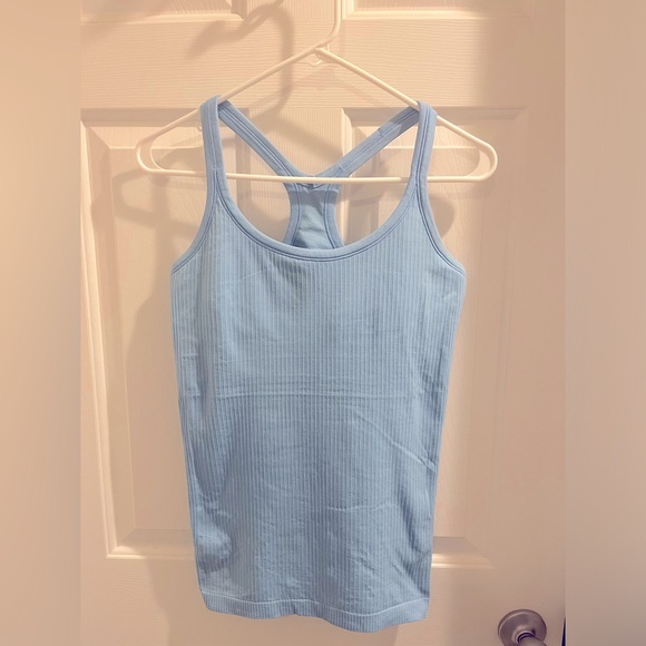 Lululemon Ebb to Street tank in Light Blue-Size 8 Awesome Condition - Picture 1 of 3